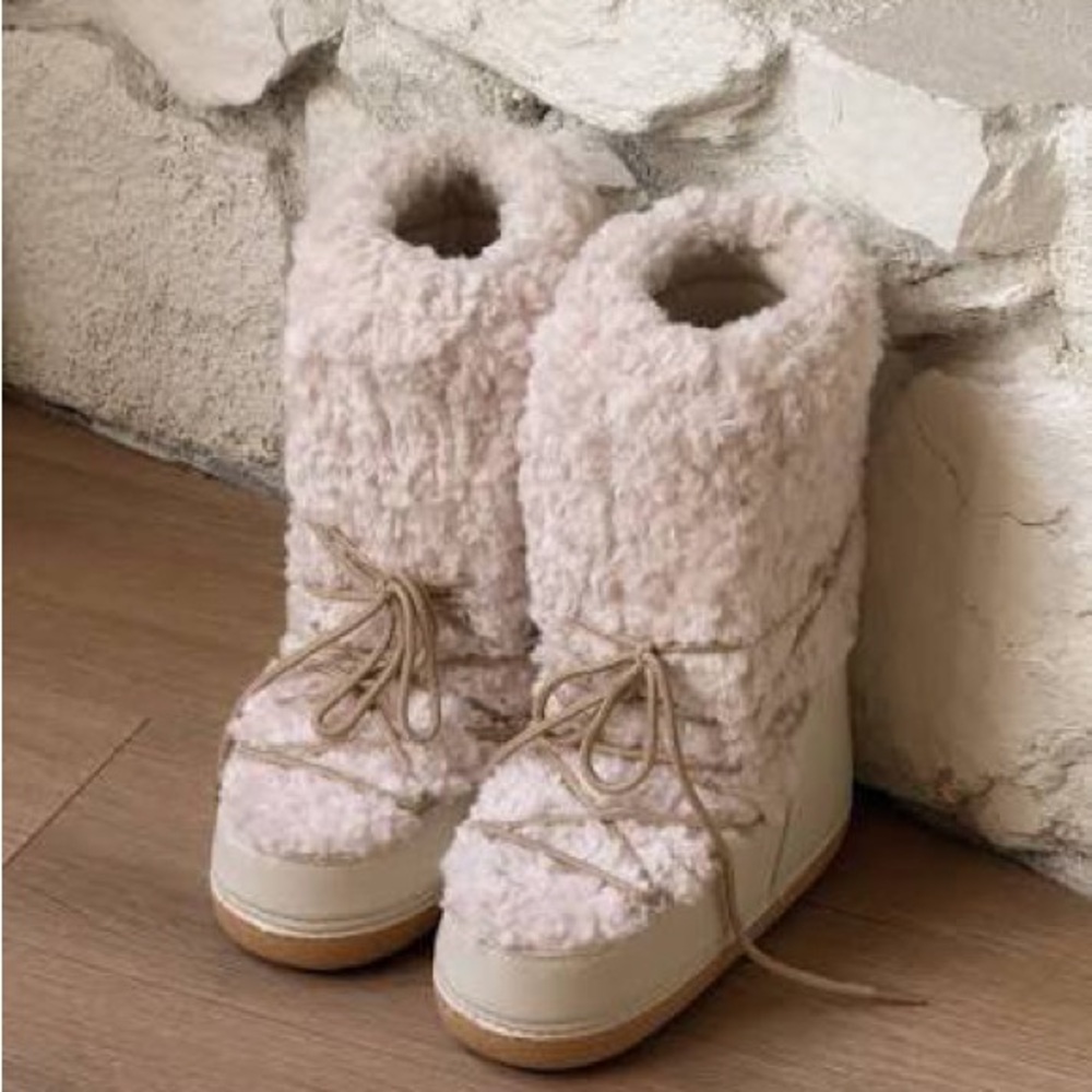 Shoe Dazzle Reese Cold Weather Boot